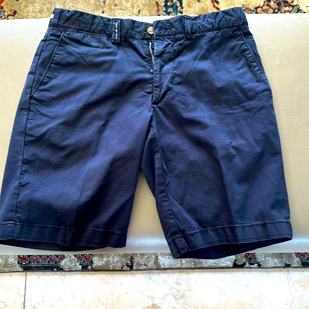 Pedro del Hierro, blue shorts